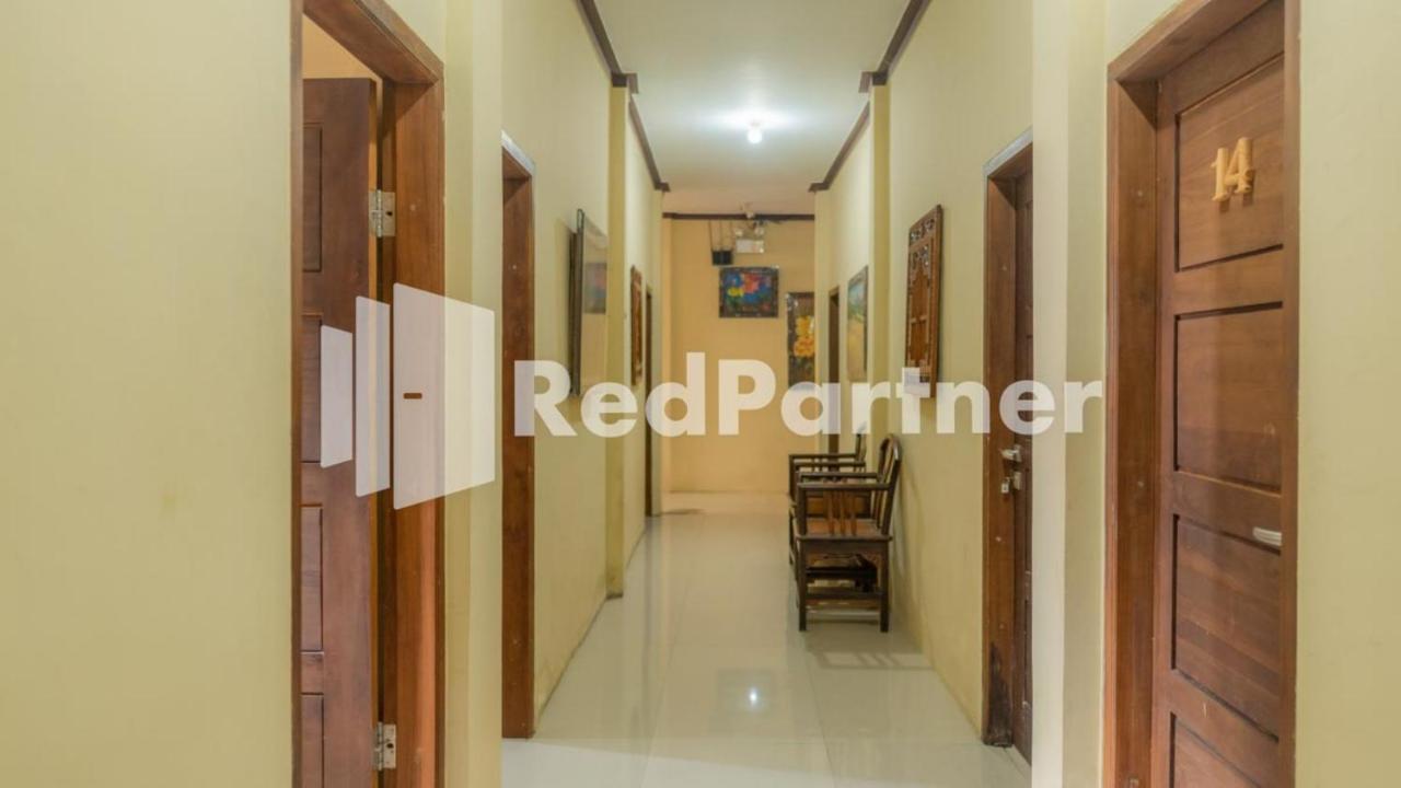 Vandhela Homestay Syariah RedPartner Surabaya Luaran gambar
