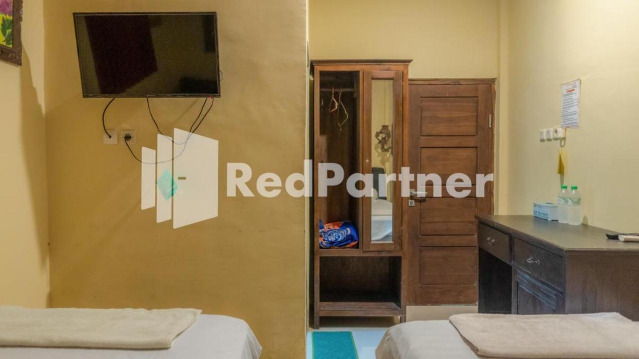 Vandhela Homestay Syariah RedPartner Surabaya Luaran gambar