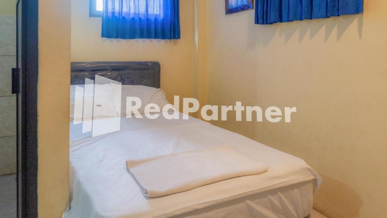 Vandhela Homestay Syariah RedPartner Surabaya Luaran gambar