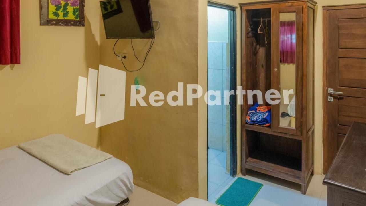Vandhela Homestay Syariah RedPartner Surabaya Luaran gambar