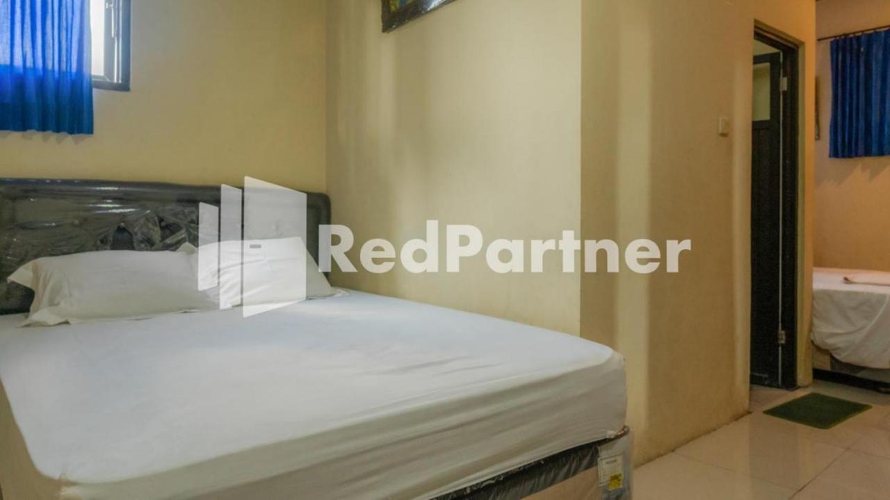 Vandhela Homestay Syariah RedPartner Surabaya Luaran gambar