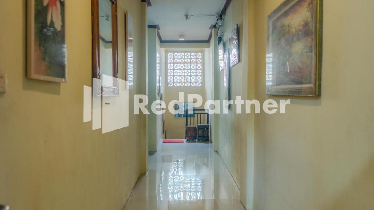 Vandhela Homestay Syariah RedPartner Surabaya Luaran gambar