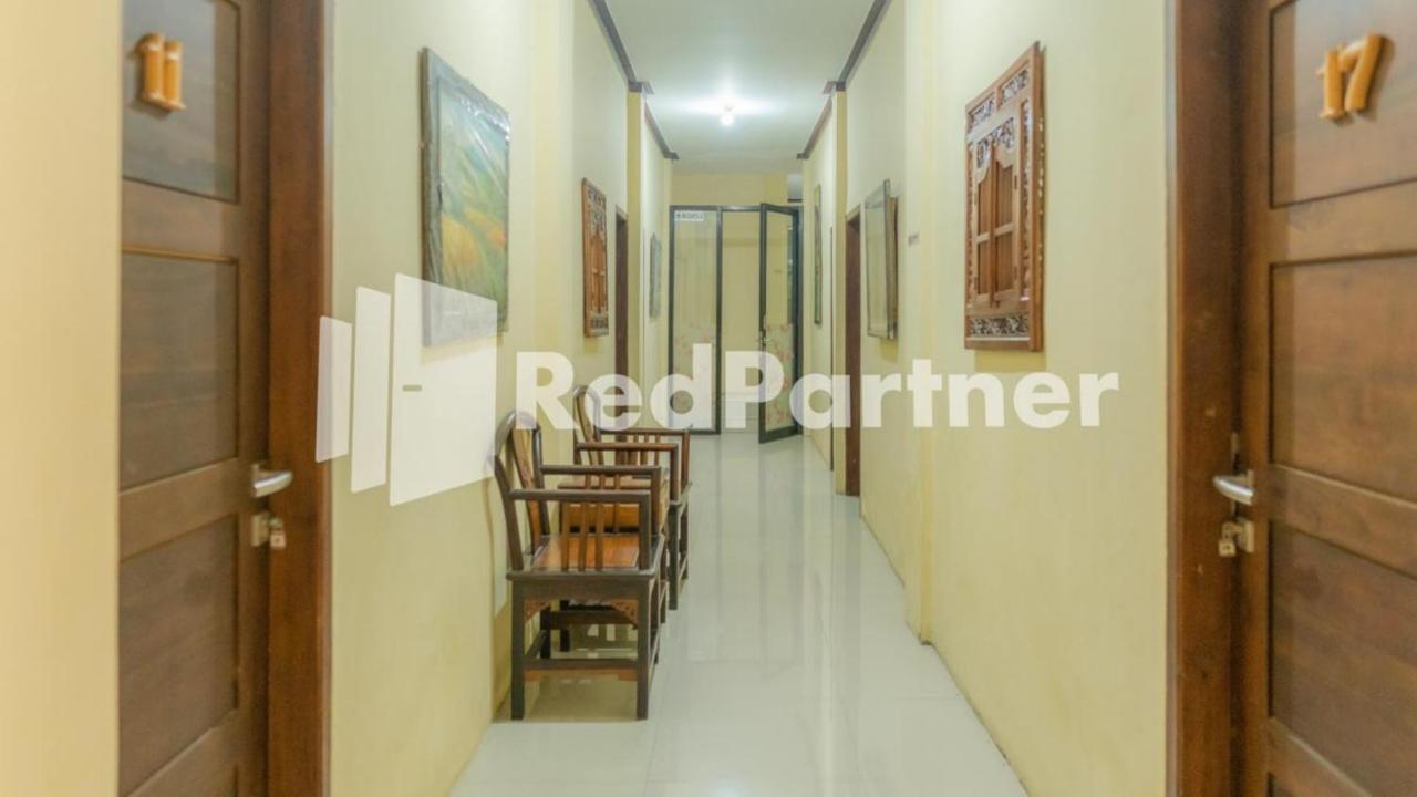 Vandhela Homestay Syariah RedPartner Surabaya Luaran gambar