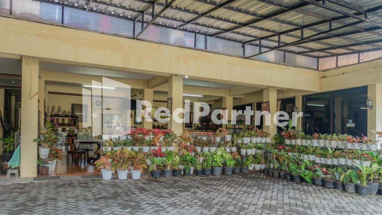 Vandhela Homestay Syariah RedPartner Surabaya Luaran gambar